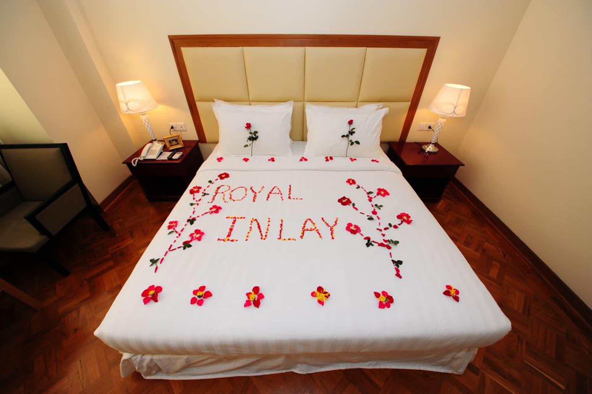 Royal Inlay Hotel Nyaungshwe Exteriör bild