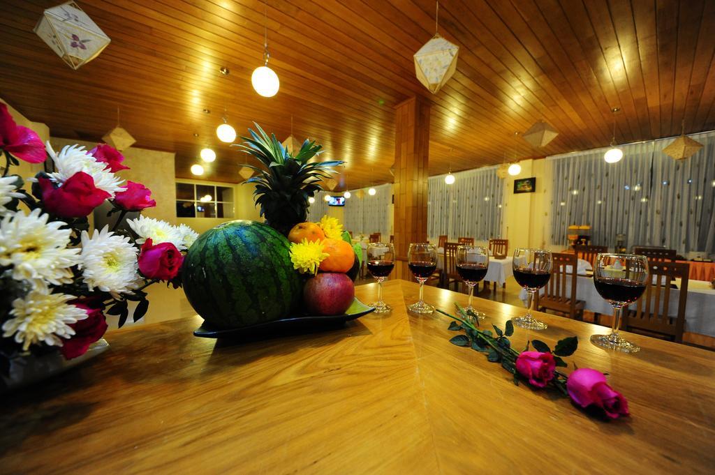 Royal Inlay Hotel Nyaungshwe Exteriör bild
