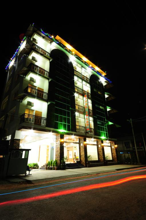 Royal Inlay Hotel Nyaungshwe Exteriör bild