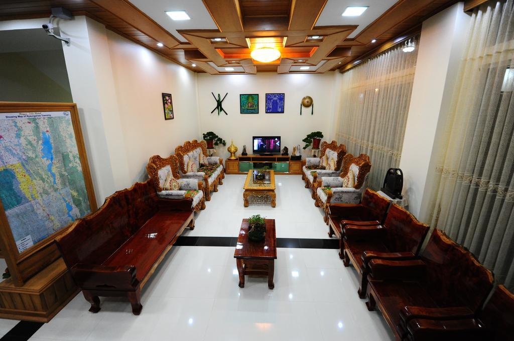 Royal Inlay Hotel Nyaungshwe Exteriör bild