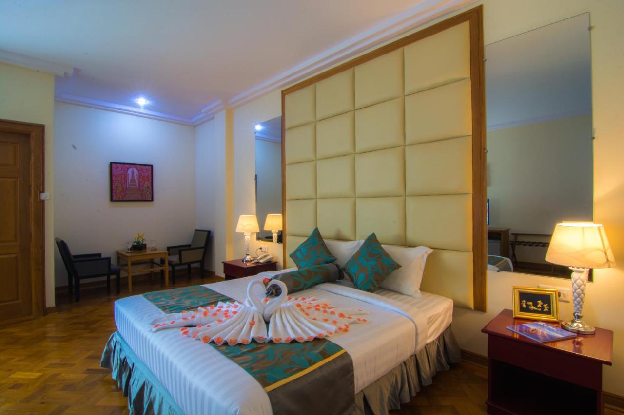 Royal Inlay Hotel Nyaungshwe Exteriör bild
