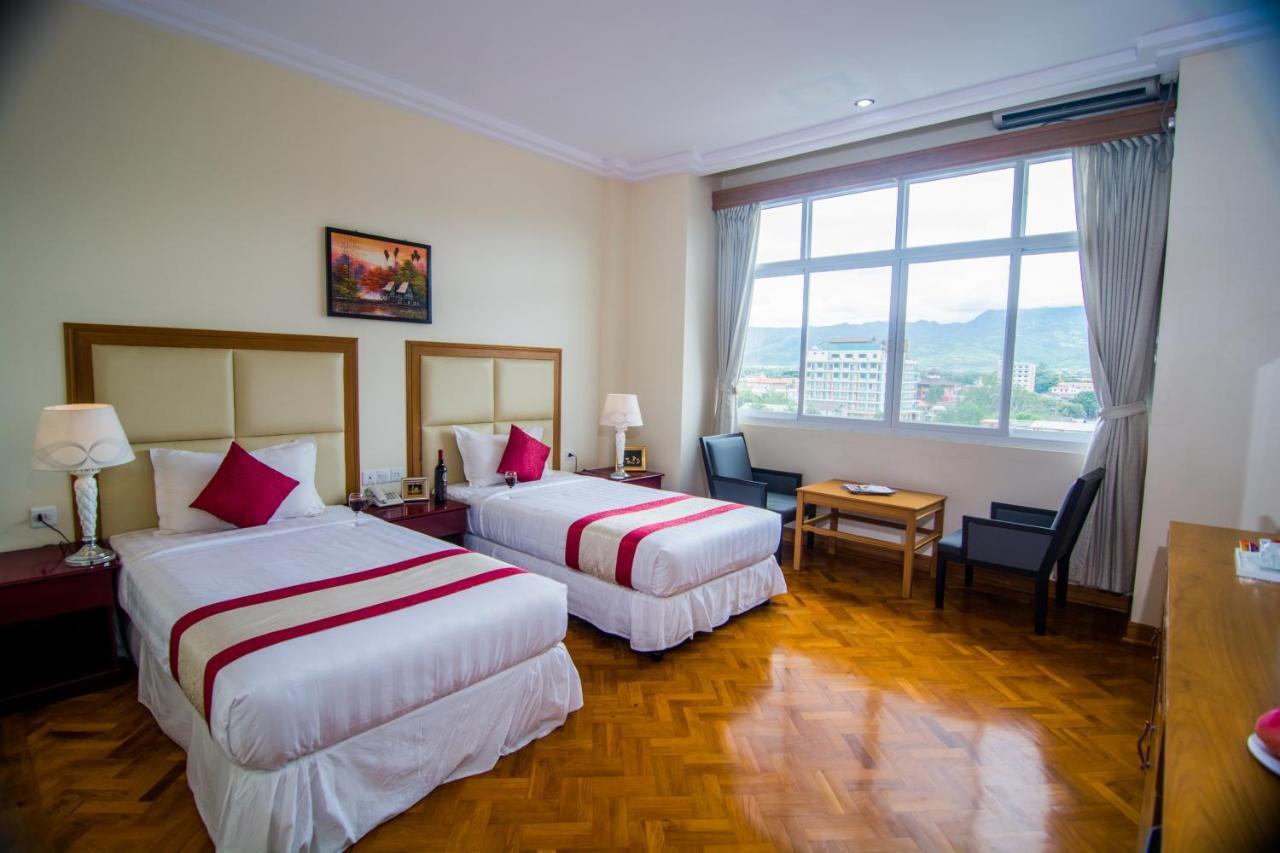 Royal Inlay Hotel Nyaungshwe Exteriör bild